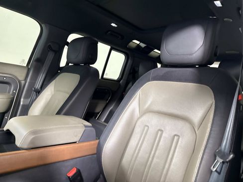 Used 2022 Land Rover Defender 110 X-Dynamic HSE AWD/4WD image 19