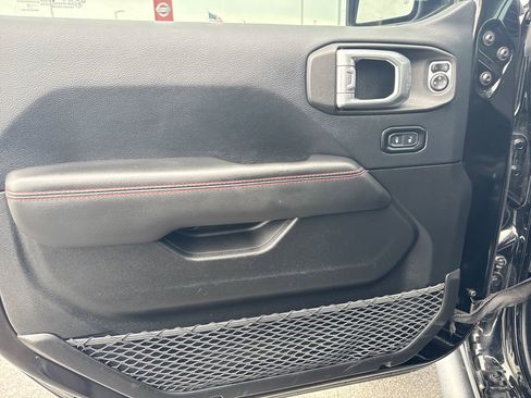 Used 2019 Jeep Wrangler Unlimited Rubicon AWD/4WD image 13