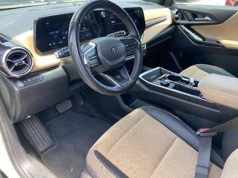 Used 2025 Chevrolet Equinox ACTIV w/ Safety and Technology Package AWD/4WD image 6