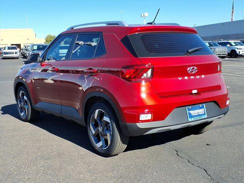 New 2026 Hyundai Venue SEL image 3