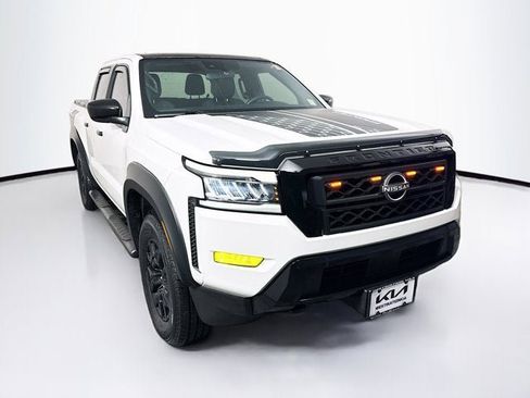 Used 2023 Nissan Frontier SV w/ Midnight Edition Package image 3