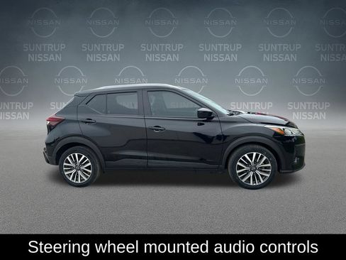 Used 2023 Nissan Kicks SV FWD image 7
