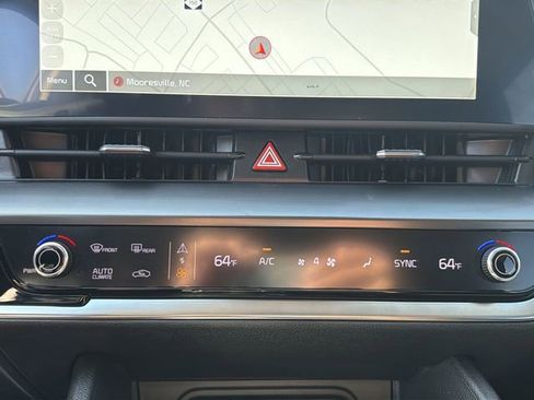 Certified 2023 Kia Sportage EX AWD/4WD image 19