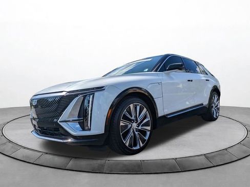 Used 2025 Cadillac Lyriq Luxury RWD image 8