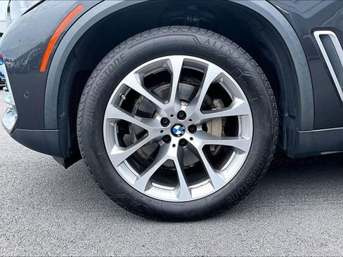 Used 2021 BMW X5 xDrive40i w/ Premium Package image 8