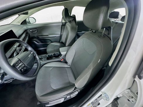 Used 2025 Kia K4 FWD image 13