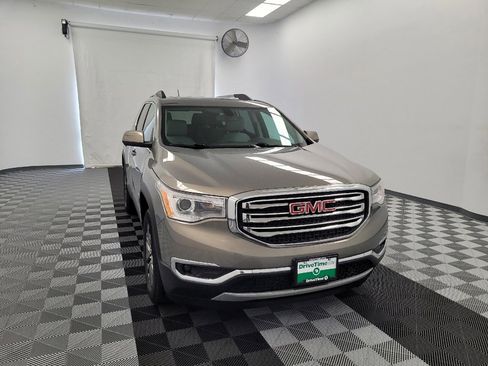 Used 2019 GMC Acadia SLT AWD/4WD image 14