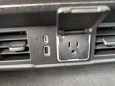 Used 2024 GMC Sierra 1500 Elevation w/ LPO, Elevation Black Package image 43