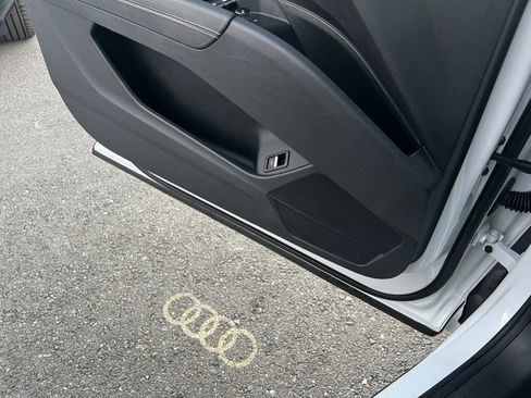 Used 2023 Audi Q4 e-tron Premium Plus w/ Premium Plus image 10