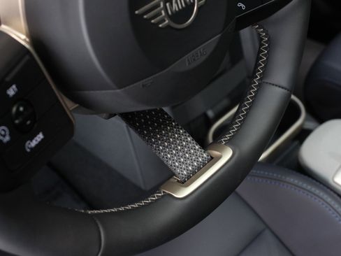 Used 2025 MINI Cooper S image 33