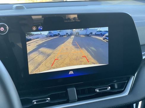 Certified 2026 Chevrolet Equinox LT FWD image 12