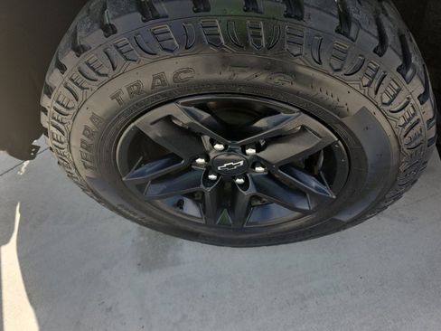 Used 2021 Chevrolet Silverado 1500 LT Trail Boss w/ Bed Protection Package image 5