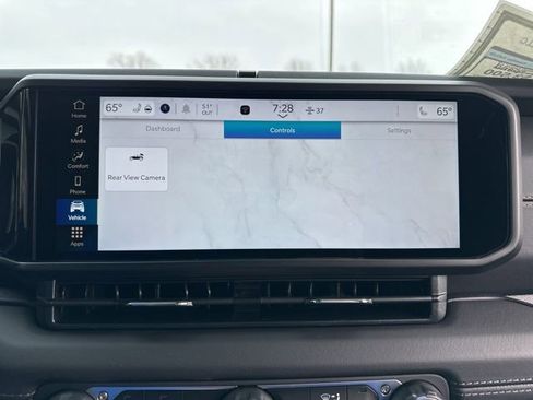 New 2025 Jeep Wrangler Sahara image 32