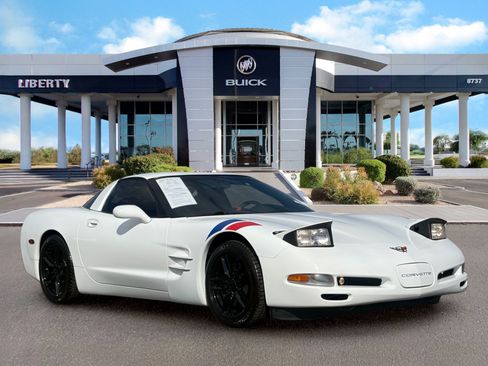 Used 1999 Chevrolet Corvette Coupe w/ Memory Pkg RWD image 2
