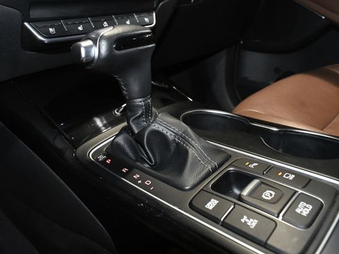 Used 2019 Kia Sorento SX image 39