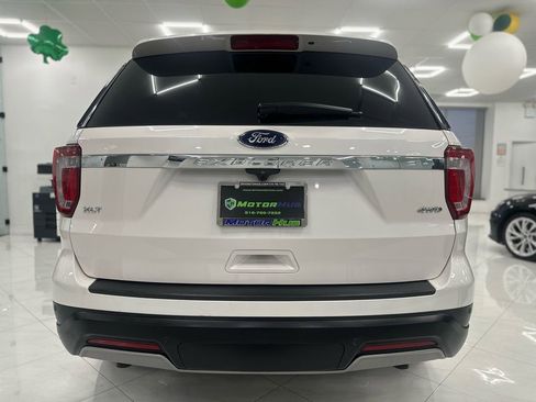 Used 2019 Ford Explorer XLT w/ Equipment Group 202A image 11