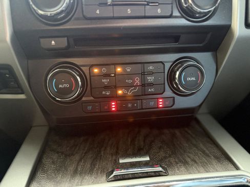 Used 2017 Ford F250 Lariat w/ Lariat Value Package image 15