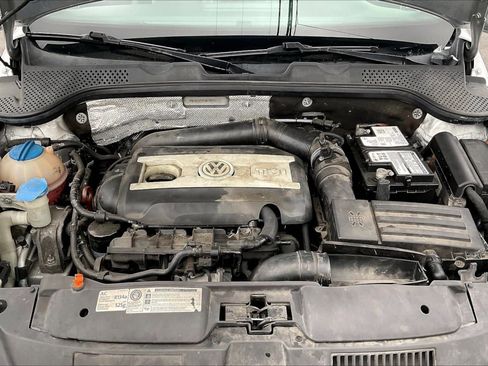 Used 2012 Volkswagen Beetle 2.0T FWD image 10