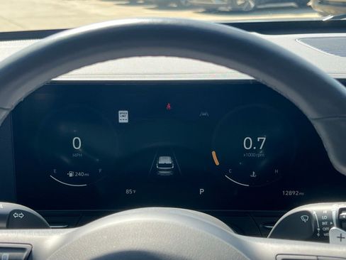 Certified 2024 Hyundai Kona Limited FWD image 31