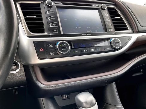Used 2015 Toyota Highlander Limited Platinum image 34