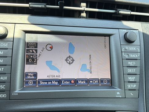 Used 2013 Toyota Prius Four w/ Deluxe Solar Roof Pkg FWD image 14