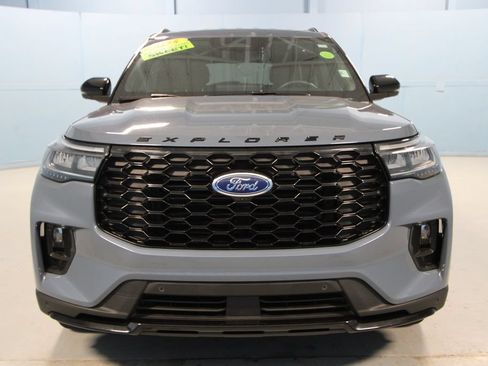 Used 2025 Ford Explorer ST-Line AWD/4WD image 28