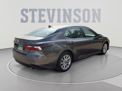 Used 2023 Toyota Camry LE FWD image 5