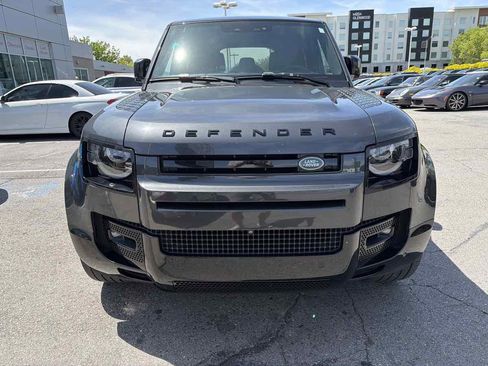 Used 2023 Land Rover Defender 110 V8 AWD/4WD image 8