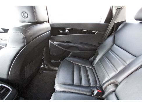 Used 2019 Kia Sorento SX FWD image 13