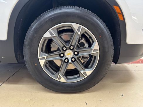 Used 2025 Chevrolet Blazer LT FWD image 31