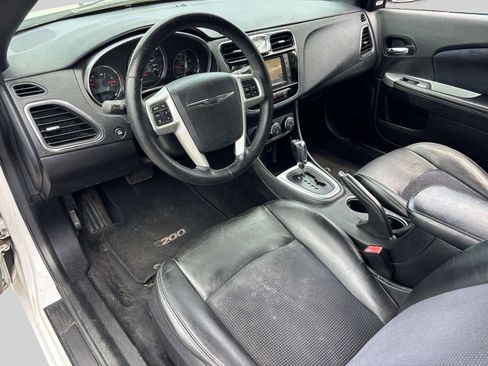 Used 2013 Chrysler 200 S FWD image 23
