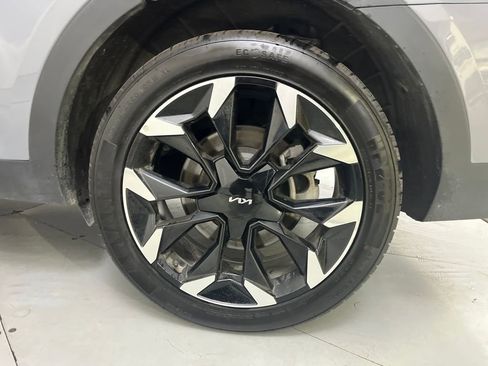Used 2025 Kia Sorento EX FWD image 16