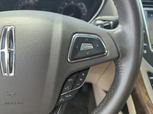 Used 2016 Lincoln MKX Reserve w/ Cargo Utility Package FWD image 23
