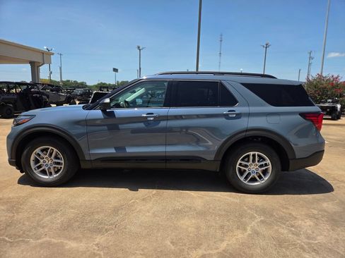 New 2026 Ford Explorer Active w/ Active Comfort Package RWD image 8
