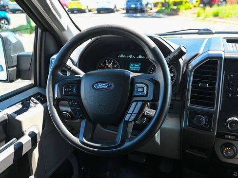 Used 2018 Ford F150 XLT AWD/4WD image 30