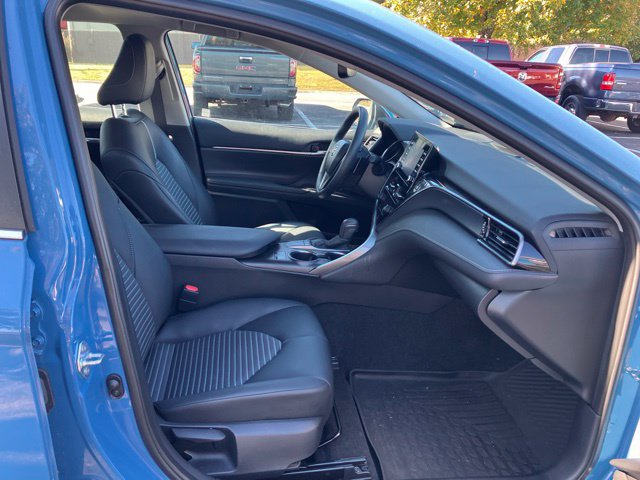 Used 2024 Toyota Camry SE w/ Cold Weather Package FWD image 11