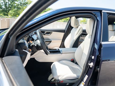 Used 2022 Mercedes-Benz C 300 4MATIC Sedan w/ Exclusive Trim Package image 16