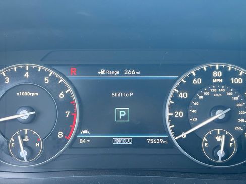Used 2017 Genesis G90 5.0 Ultimate RWD image 31