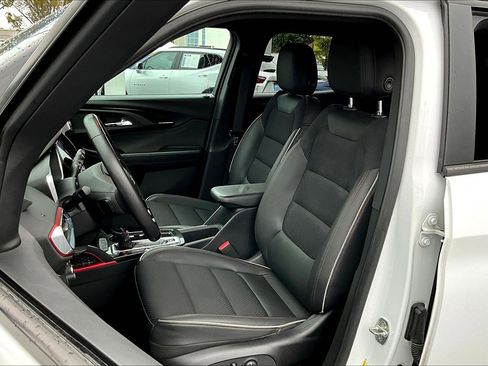 Used 2021 Chevrolet TrailBlazer RS w/ Sun and Liftgate Package AWD/4WD image 17
