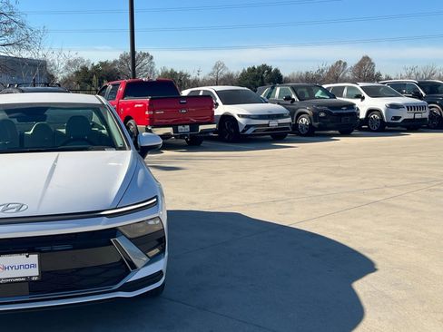 New 2026 Hyundai Sonata SE image 3