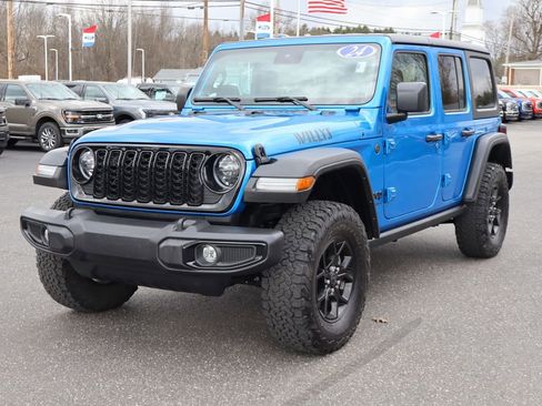 Used 2024 Jeep Wrangler Willys image 12