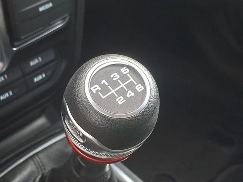 Used 2022 Jeep Gladiator Sport AWD/4WD image 15