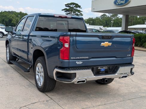 Used 2024 Chevrolet Silverado 1500 LTZ w/ Technology Package image 8