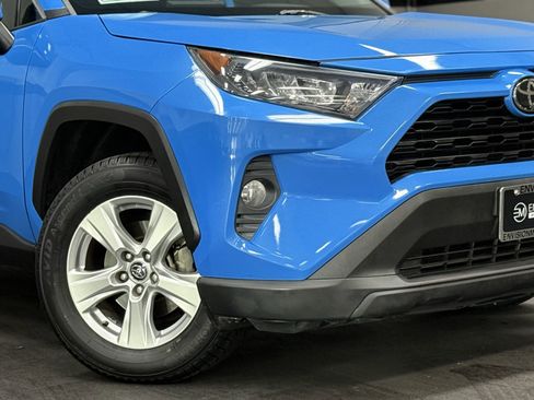 Used 2021 Toyota RAV4 XLE image 4