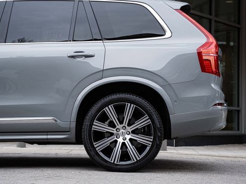 Certified 2024 Volvo XC90 T8 Plus w/ Protection Package Premier image 4