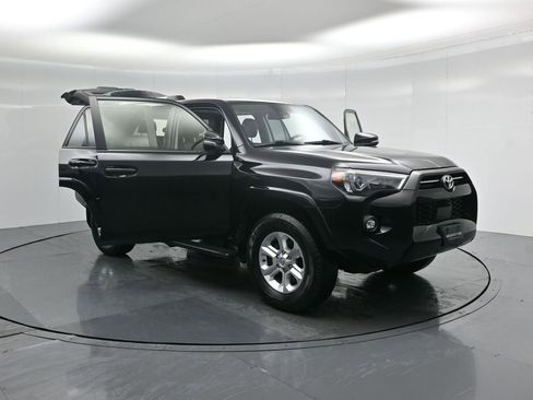 Used 2023 Toyota 4Runner SR5 Premium w/ Moonroof Package image 34