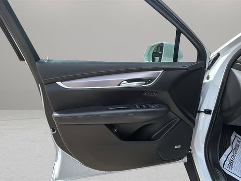 Used 2019 Cadillac XT5 Luxury image 16