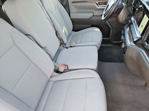 Used 2025 Chevrolet Silverado 1500 LT RWD image 12