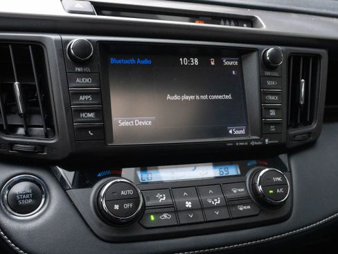 Used 2018 Toyota RAV4 Limited image 24