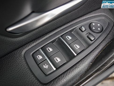 Used 2017 BMW 330i Gran Turismo xDrive image 11